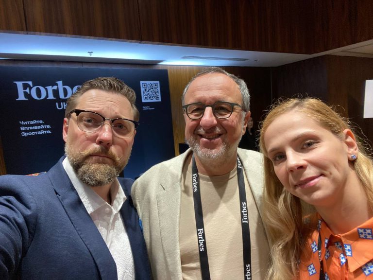 The Ukrainian National Lobbyists Association presented itself at the Forbes Industrialists Forum. UNLA emphasizes that legal lobbying is the key to civilized investment and business development in Ukraine.